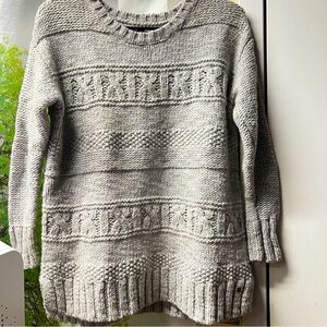 American Eagle Heather Gray Knit Sweater Size Small